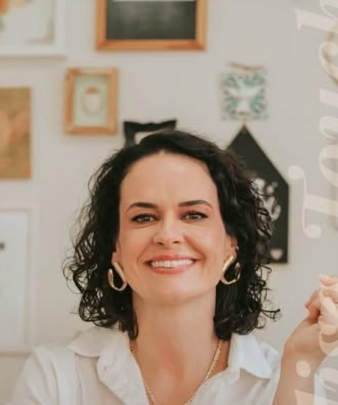 Dra. Fernanda Duarte Cavani no consultório da Clínica DUO